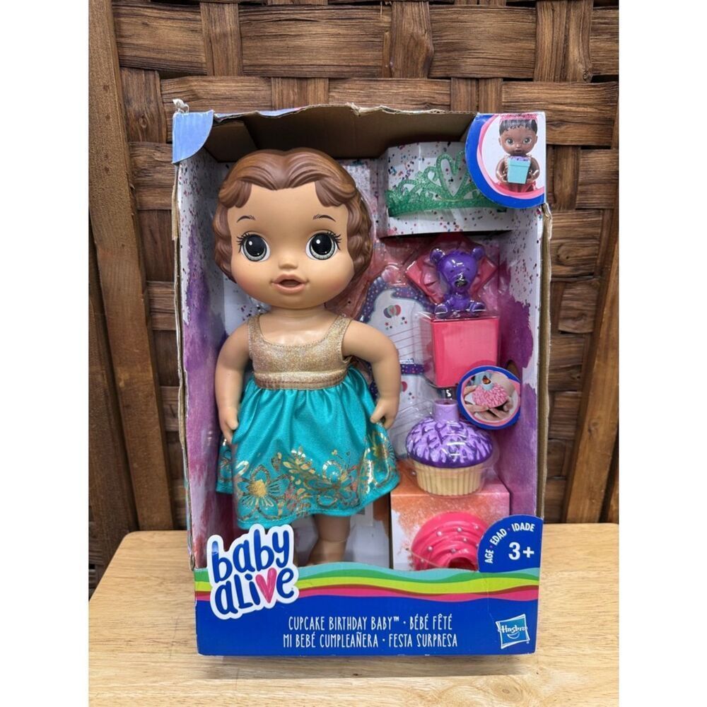 2017 Hasbro Baby Alive Doll Cupcake Birthday Baby